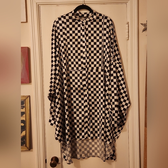 LALA ORIGINAL: Lala Satin Playsuit in Checkerboard - Picture 9 of 10